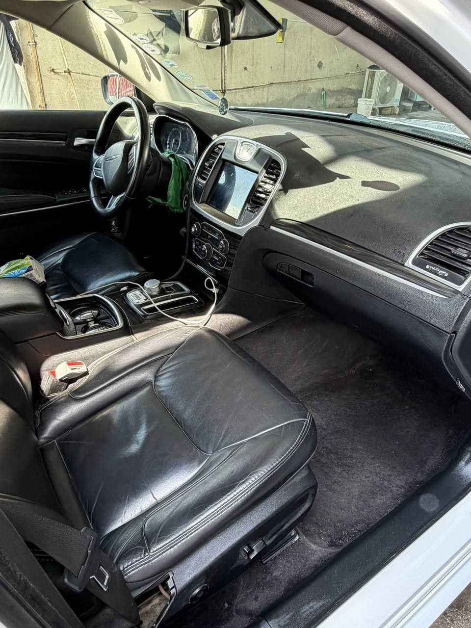 اوباما موديل 2017  
وارد كندي فئة الC
السيارة كاملة مكملة من كلشي 
مكفولة من الصبغ والتبديل شخط ما بيها السيارة لا ماشية ولا متعوبة صافية رقم اربيل تحويل ثاني يوم باسمي التفاصيل اكثر ***********
