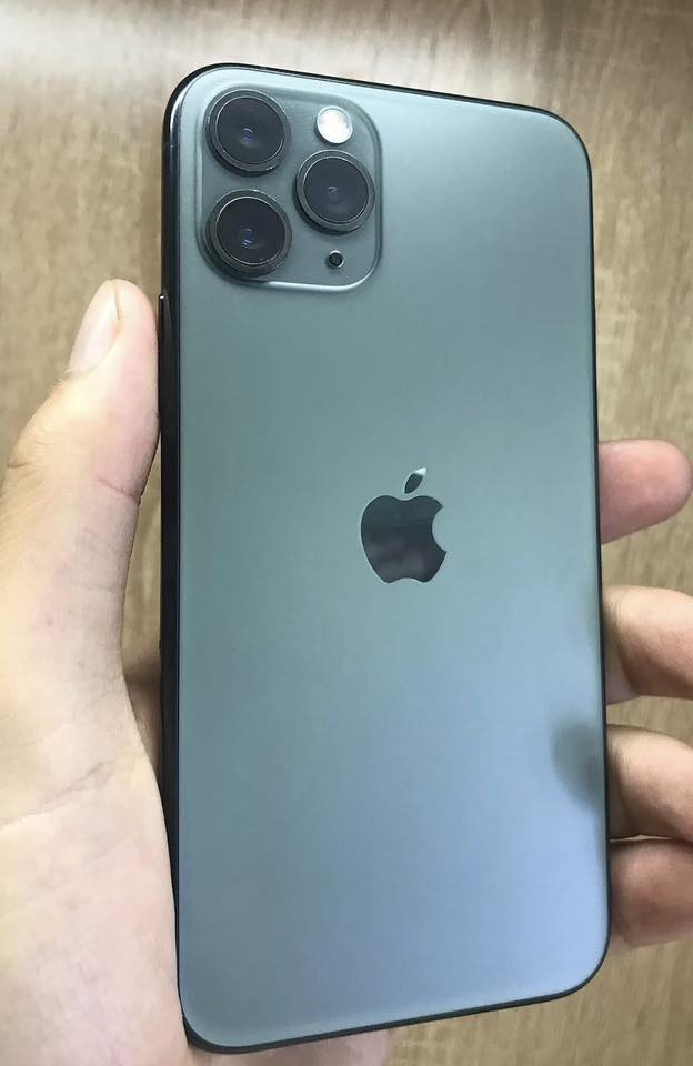 آيفون 11برو ماكس (دبل سيم )ذاكرة 256
بطارية 87 كله بلادي شرط تأخذ كامل غراض ويا الجهاز جديدجديد.السعر 425 الف. ***********
