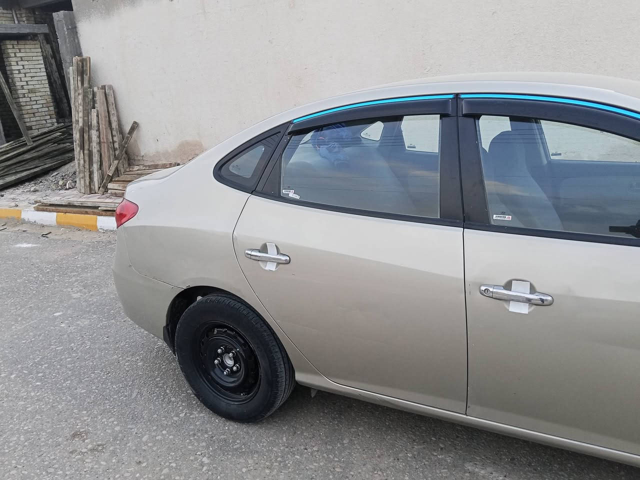 النترا خليجي البيع 2008 بيه  3قطع صبغ 
مكينه وكير خير من الله 1600دكشن عالي رقم بغداد سنويه 30 السعر 90وبيه مجال 
مكان سياره ميسان قضاء علي الغربي 
***********
