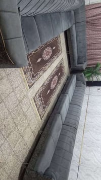 ديوان تزكام ٢١ مقعد سعر ٣٥٠ وبي مجال مكاني بياع يوجد توصيل بكروه ٠٧٧٥٩...