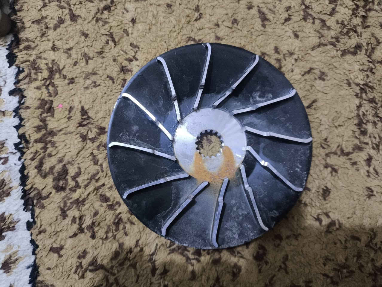 سلام عليكم كلج امامي مالرمبة نضيف للبيع شراي يراسلني خاص او يتصل على الرقم ***********
