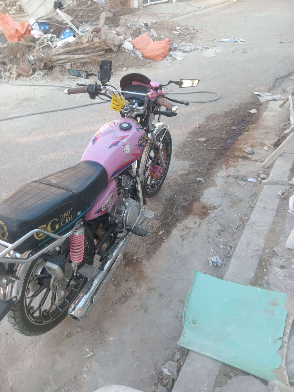 للبيع دراجه كفاله من كلشي جديده اب معنه الكلمه صارلها 3 اشهر بل شارع ***********
