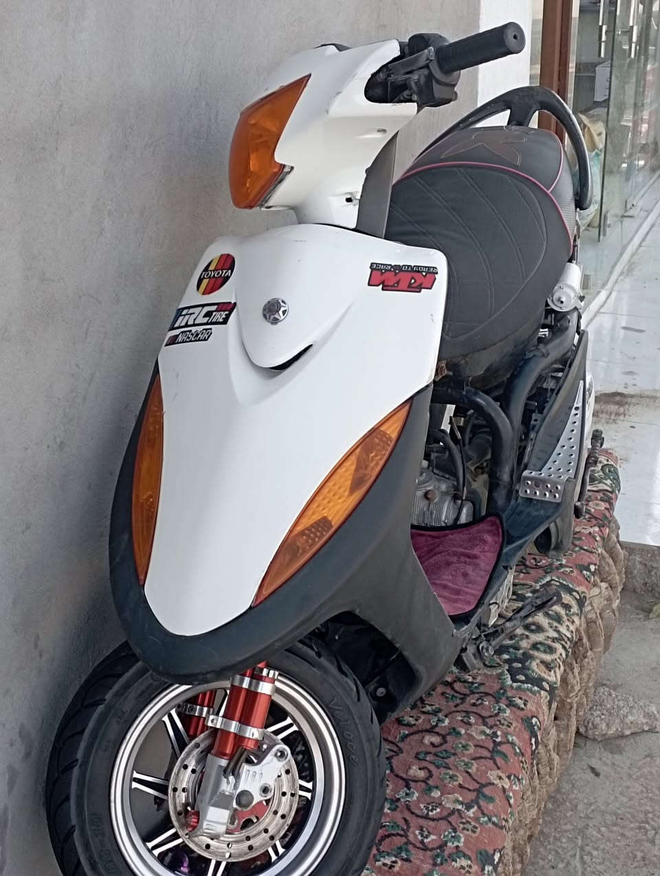 للبيع خابرني ودلل***********
