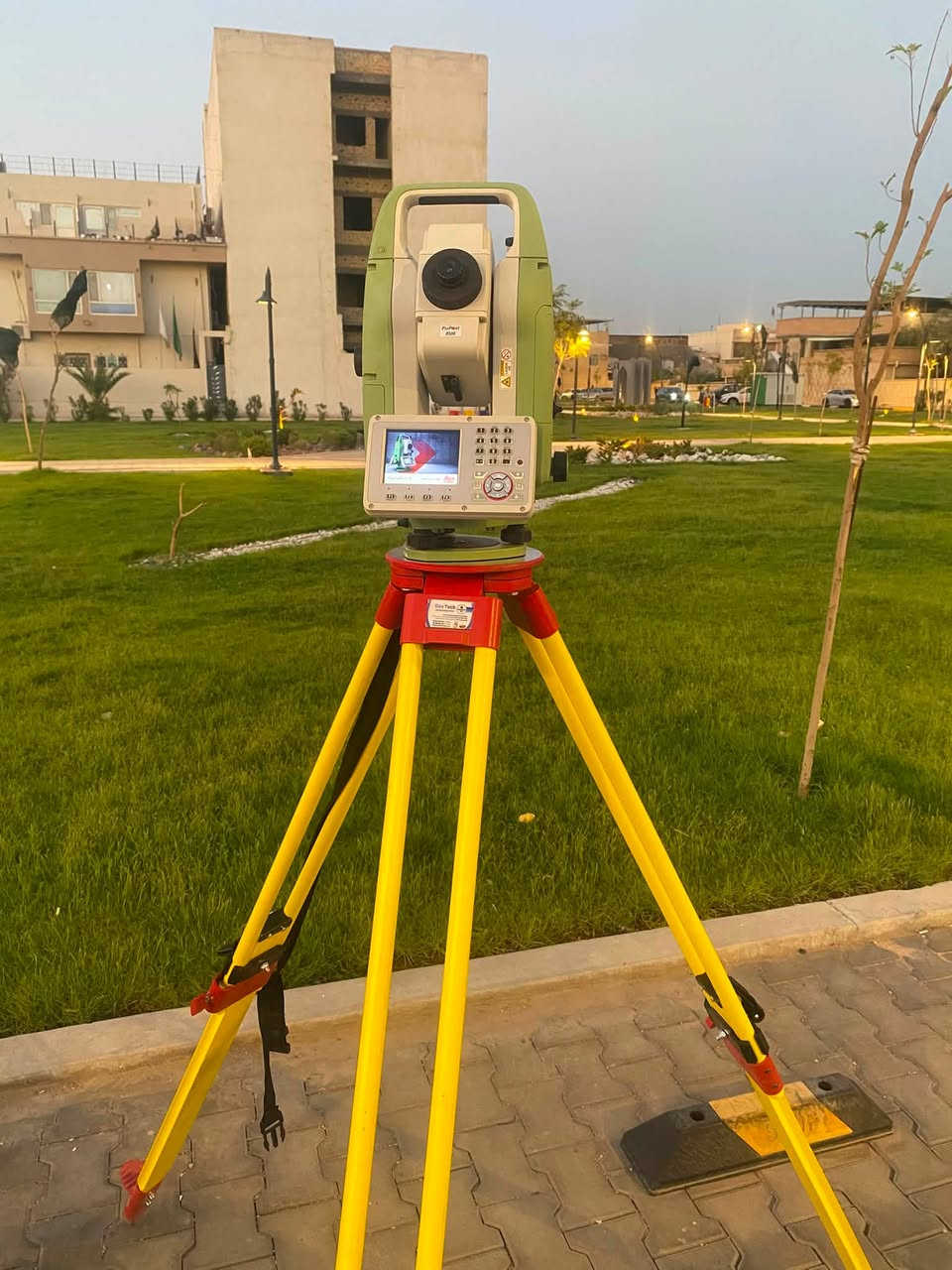إعلان للبيع جهاز توتل ستيشن

متوفر الآن لدى Geo Tech

🔹 Leica Total Station TS07
✅ حالة الجهاز: مستخدم، نظيف جداً، كامل مع جميع ملحقاته.
✅ المدى: R500
✅ الدقة: 5”
✅ سنة الصنع: 2023

الجهاز جاهز للعمل، مناسب لجميع الأعمال المساحية ويتميز بالدقة والاعتمادية.

📞 للاستفسار والاتصال:
***********
***********
