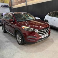 توسان كندي  2018   نص موصفات   كير مكينة كفالة   ماشية 116 الف   حادث ...