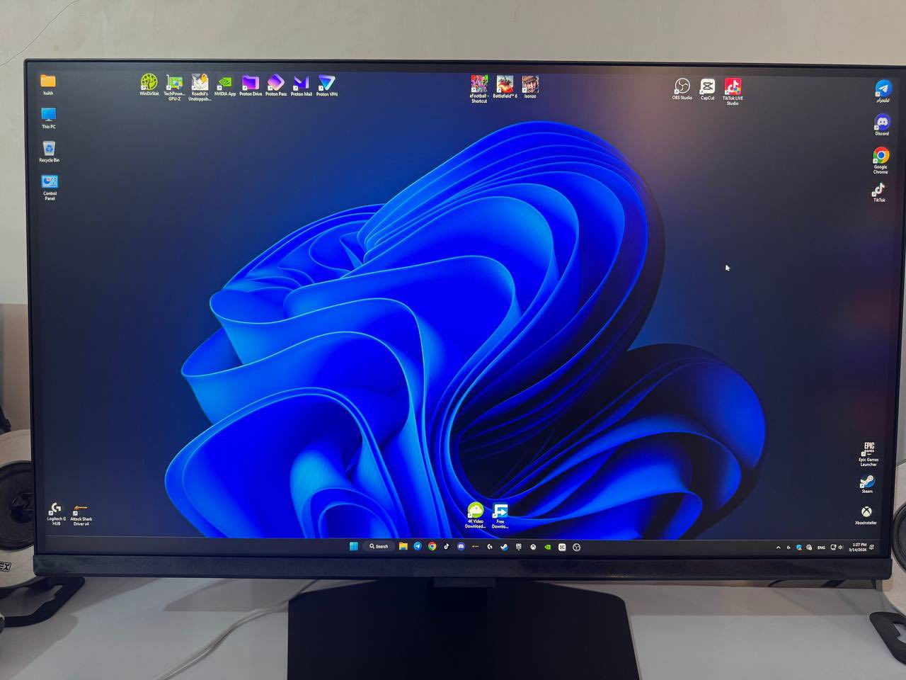 تجميعة متكاملة كيس وشاشة 2k وUps oflineوماوس وكيبورد مع كامل الملحقات والكارتون
مواصفات الكيس :
Intel Core i3 12100f
Processor Cooler DEEP COOL
RTX 3060 Ti 8GB
ASUS PRIME H610M-K D4
16 GB RAM DDR4 3200
M.2 (2280) NVMe SSD 512
PSU 600 W 80 PLUS DEEP COOL
CASE FANTECH AERO CG80 RGB
مع الكارتون

مواصفات الشاشة :
Samsung Odyssey 2k 180 hz 27inch بعده بالضمان مع الكارتون 

مواصافت الups :
Falcon 2000 va Ofline بالكارتون بعده ضمانه ما مخلص

كيبورد : Attack Shark x68 he
ماوس لوجتك 
ابيع التجميعة كاملة السعر جوج السوك علق بتم وتدلل
مكان التجميعة : الديوانية / لا يوجد توصيل


**إذا كنت صاحب هذا الإعلان وتريد حذفه لأي سبب، رجاءا أرسل رسالة إلى الدعم الفني**