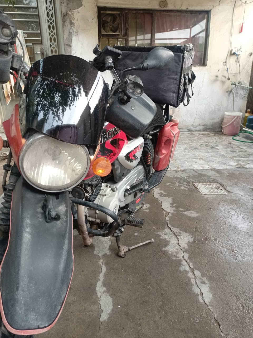 السلام عليكم بوكسر 20 جبلي مرقم بغداد باسمي شرط التحويل
الدراجه كامله مكمله جاهزة گبل للشغل متذب ربع وهذا الموديل معروف حديدة قوي بيهة متانه احسن من ال 23 
السعر 1700 مكاني بغداد الدورة 
رقم تليفون بيه واتساب 
***********
