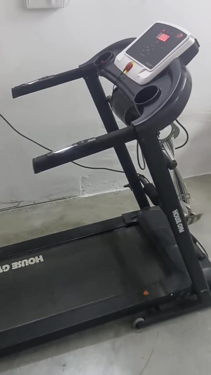 جهاز مشي نظيف للبيع بسعر 250 وبي مجال للاستفسار تواصل خاص


**إذا كنت صاحب هذا الإعلان وتريد حذفه لأي سبب، رجاءا أرسل رسالة إلى الدعم الفني**