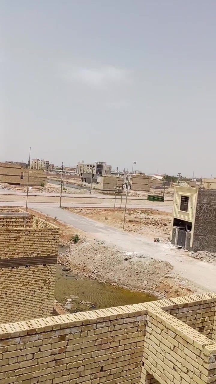 مجمع سكني خالف جامعت كربلاء يحتوي عله قطع لبيع بجميع مساحات بسعار مناسبه المجمع يحتوي عله جميع خدمات بشوارع راقيه لستفسار ***********
