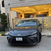 كامري ٢٠٢٥  السلام عليكم اخواني .. كامري ٢٠٢٥ LE Plus جديدة جدا اللون ...