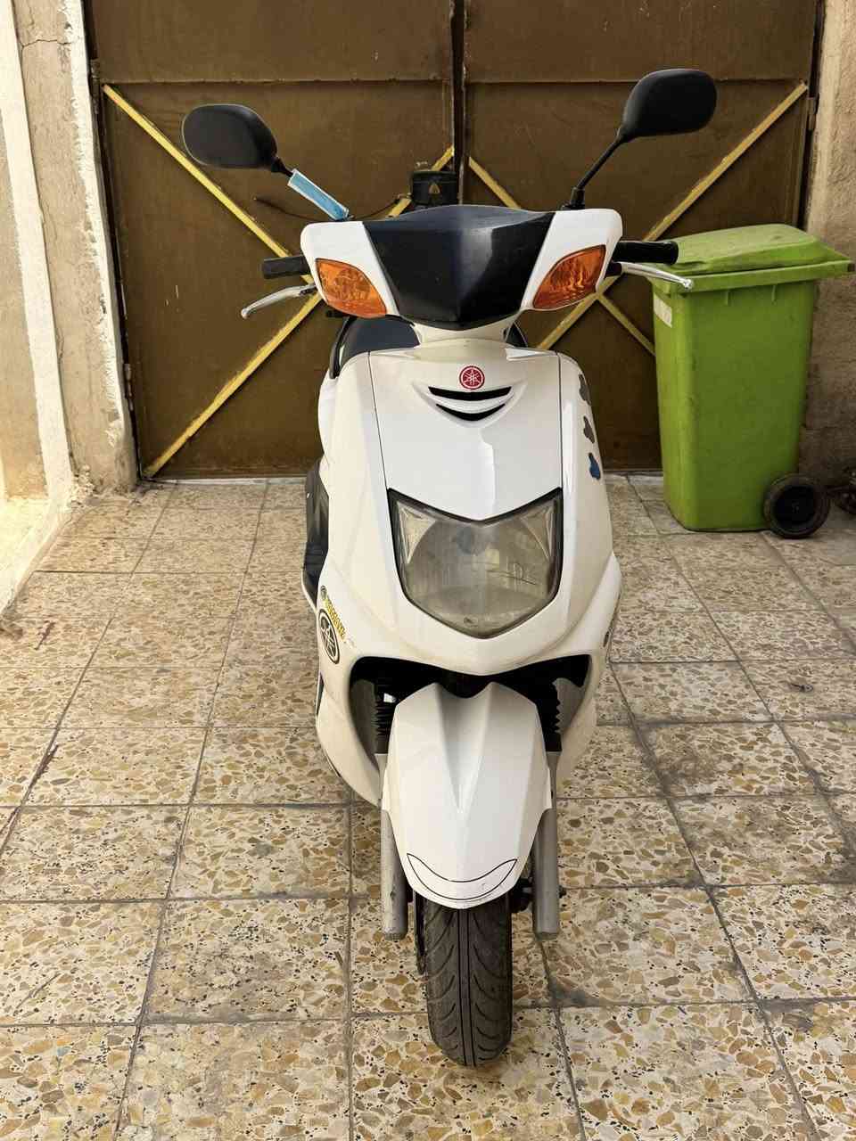 ‏سلام عليكم دراجةسكنز نظيفة كلش محاور بشكل احترافي بوشه وسستم 63 جات أمامي خلفي جدد طبق هدر جديد شو جديدة تايرات جدد كهربائيات كلها شغالة ￼ رايده أب 650 وبيه مجال حك جيتك بكاني بغداد حي العامل رقمي ***********
