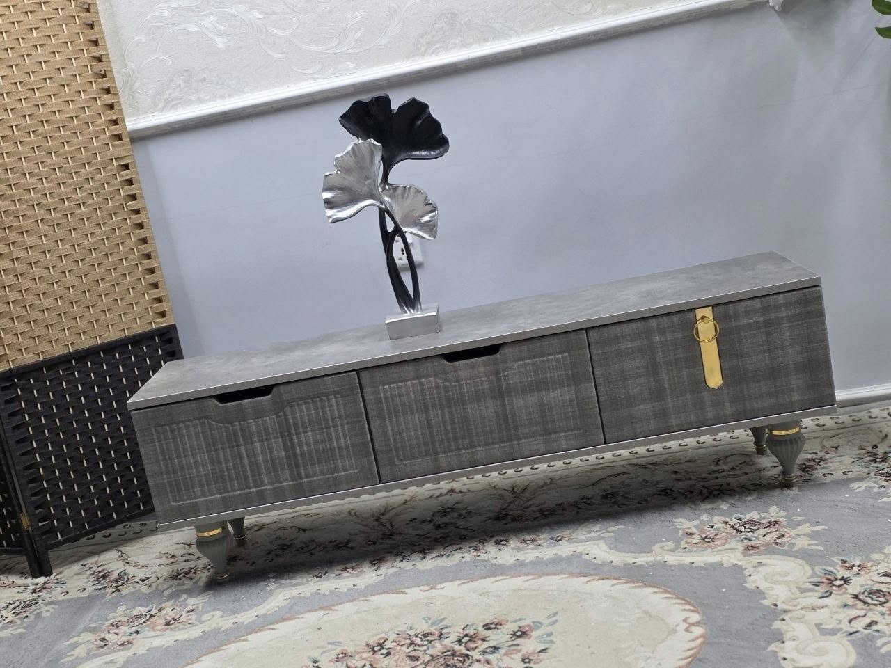 ✨ ميز مودرن أنيق بسعر مميز 
✔️ خامات قوية وجودة مرتبة
✔️ شكل عصري يضيف لمسة جميلة للبيت
📏 القياسات: ▪️ العرض: 160 سم
▪️ العمق: 35 سم
▪️ الارتفاع: 45 سم
💰 السعر: 85 الف  فقط 🔥 

🚚 التوصيل مجاني لكل العراق 🇮🇶 ✔️ بغداد ✔️ جميع المحافظات
#شركه2G


**إذا كنت صاحب هذا الإعلان وتريد حذفه لأي سبب، رجاءا أرسل رسالة إلى الدعم الفني**