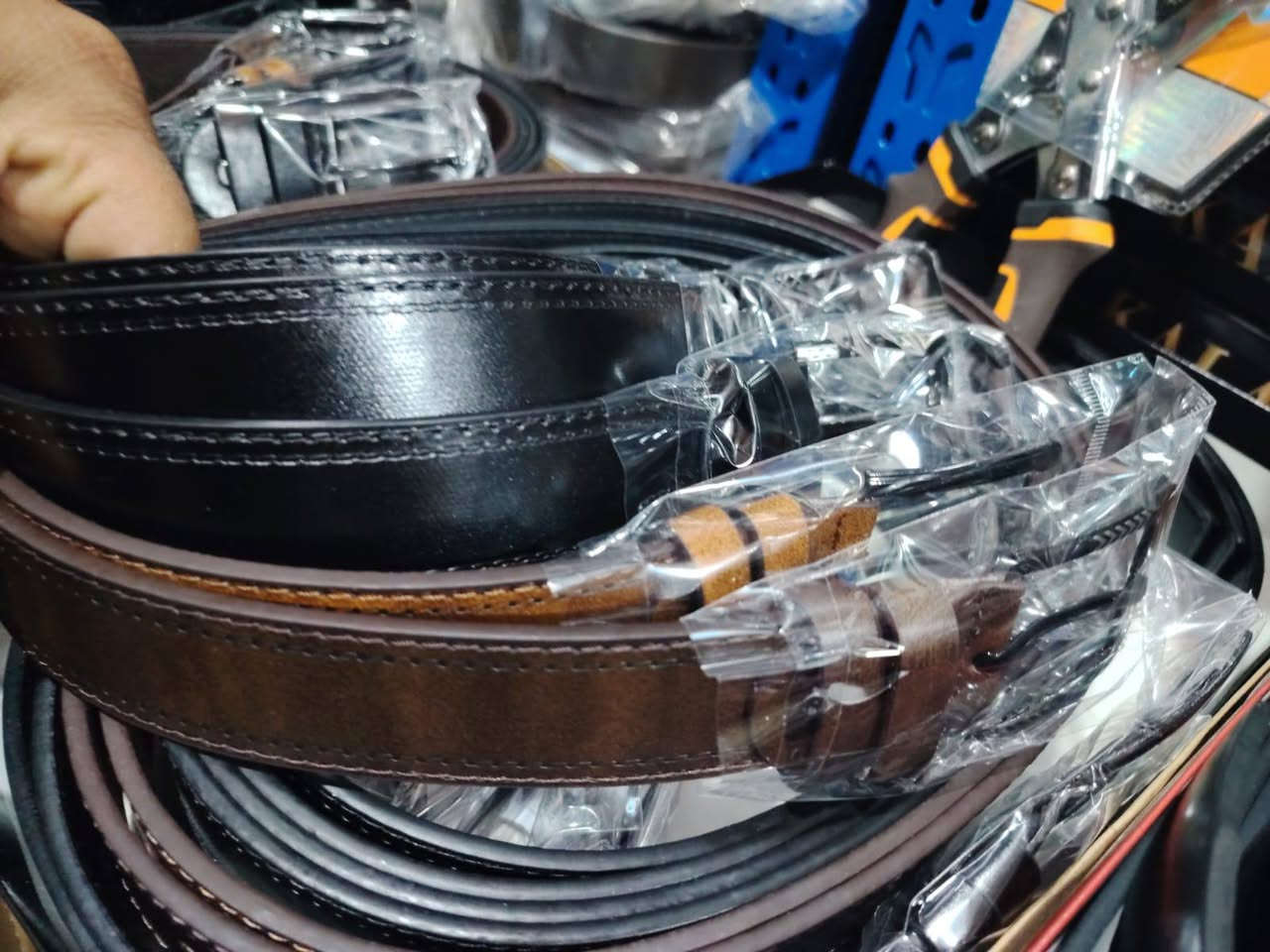 السلام عليكم متوفر حزام جلد كوالتي عالي جدآ جمله أو مفرد 
سعر الجمله 22الف فقط للدرزن
المفرد 2500فقط فقط 
عرض الجماعه المفرد اخذ 4قطع وال5مجانيه مجانيه 
التوصيل داخل الحرار مجاني


**إذا كنت صاحب هذا الإعلان وتريد حذفه لأي سبب، رجاءا أرسل رسالة إلى الدعم الفني**