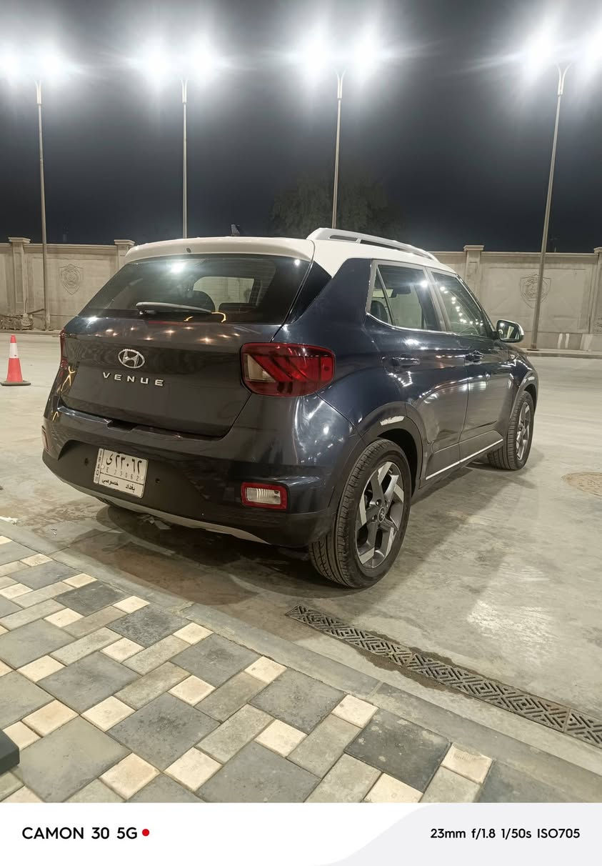 ألسلام عليكم للبيع هونداي فينو مديل 2022
فول مواصفات تو كلر 
بدون ايرباك
☑️محرك دوش   
☑️بصمة تشغيل+أبواب تشغيل عن بعد                                 الد امامي خلفي. زنوان بلادي 
☑️شاشة ايباد كبيرة تدعم كار بلي +gps
☑️كاميرا دواره
☑️3 انضمة قيادة
☑️نقاط عمياء بالمرايه 
☑️تبريد شاشة + شاحنة والير ليس. 
🦼كشن تطريز جلد بلاد الدشبول مطعم حبري 
☑️رادار خلفي
☑️فول تحكم استيرن
☑️تحديد مسار تنبهك عند الخروج عن المسار توقف ذاتي
☑️حساس تايرات
 ☑️ويل كب 
☑️شاشه لتحديد العطلات 
مكان السيارة بغداد
السعر 120 وبي مجال الطيبين
صور حادث موجوده بدون دواخل ابد 
***********
