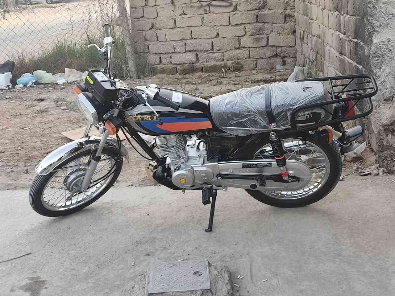 سلام عليكم ورحمة الله
نامه موديل 27للبيع
دراجه صارلها شهر من طالعه
السعر 700وبيها مجال حك الجيه
مكاني بابل المسيب سده الهندية
للستفسار ***********
