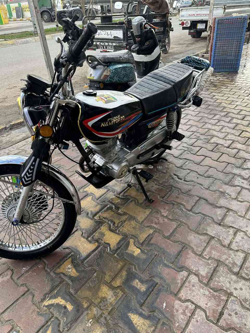 سلام عليكم درجة موديل 25 اوراق محرك كبس كهربائيات عداد سرعه اشاير شغال كبل للشارع مكان جلولاء السعر 725 وبي مجال دراجه ما ماشيه هواي ما متعوبه من بيت للمحل من محل للبيت


**إذا كنت صاحب هذا الإعلان وتريد حذفه لأي سبب، رجاءا أرسل رسالة إلى الدعم الفني**