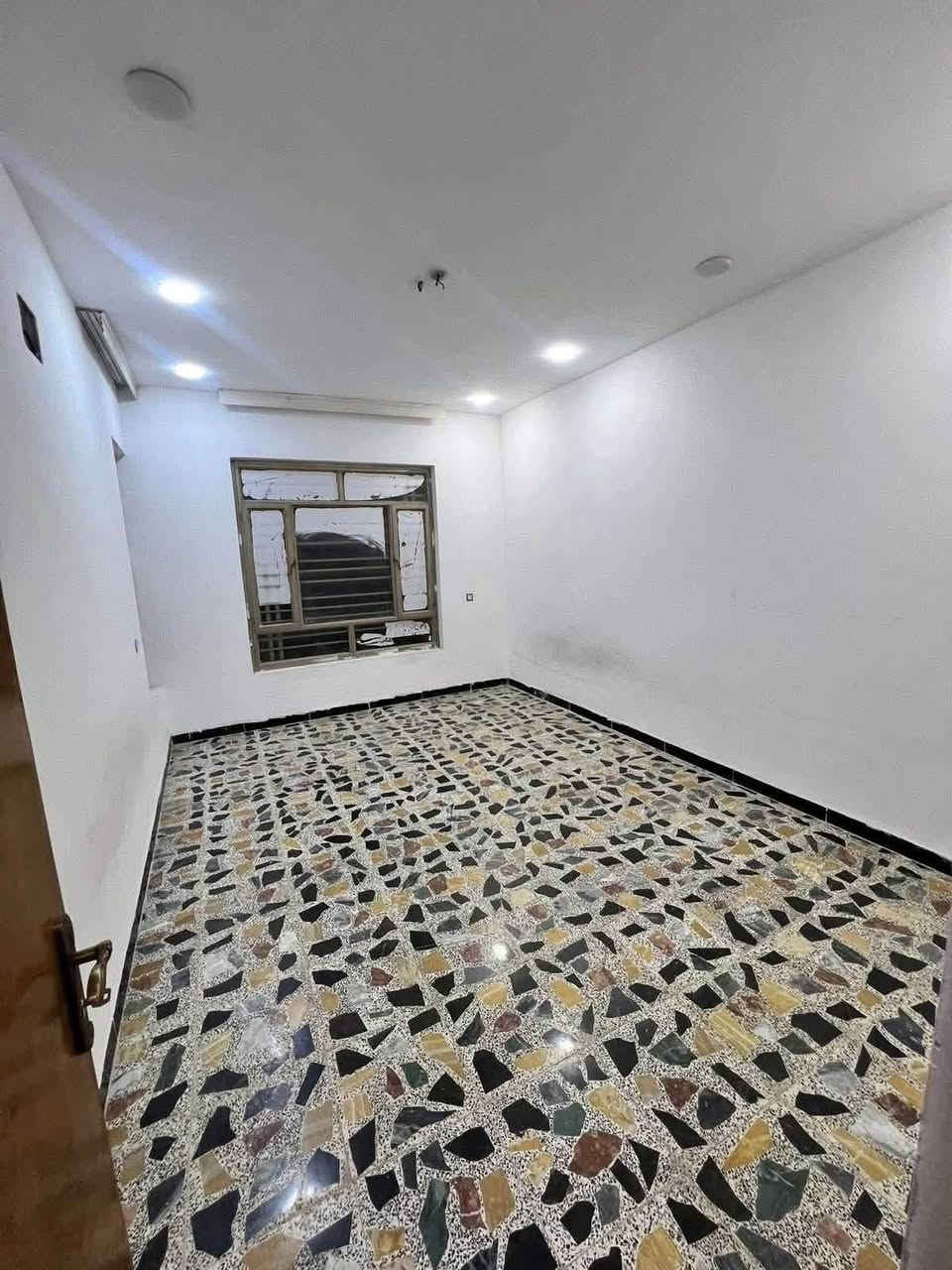 شقة للايجار في السيدية
تحتوي على

🛏️ غرف نوم (2)

🛋️ صالة

🚿 خدمات

📞 للتواصل: ***********
