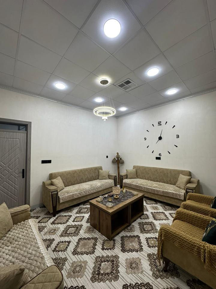 #اعلان  دار للبيع طابو صرف في منطقه ٥٨ بناء حديث 
#مساحة ١٠٠ متر طابق ونص مثل ما موضح بالصور 
#رقم العقار ٥٨/٥٣٤ 
بناء ملكي فول : 
طابق الاول مطبخ + غرفه نوم + هول+ صحيات 
طابق الثاني هول + غرفتين نوم + صحيات 
#السعر خاص او اتصال على الرقم :*********** 
او زياره مكتب اق صو سايدين كوباني قرب صيدليه غصن الزيتون
