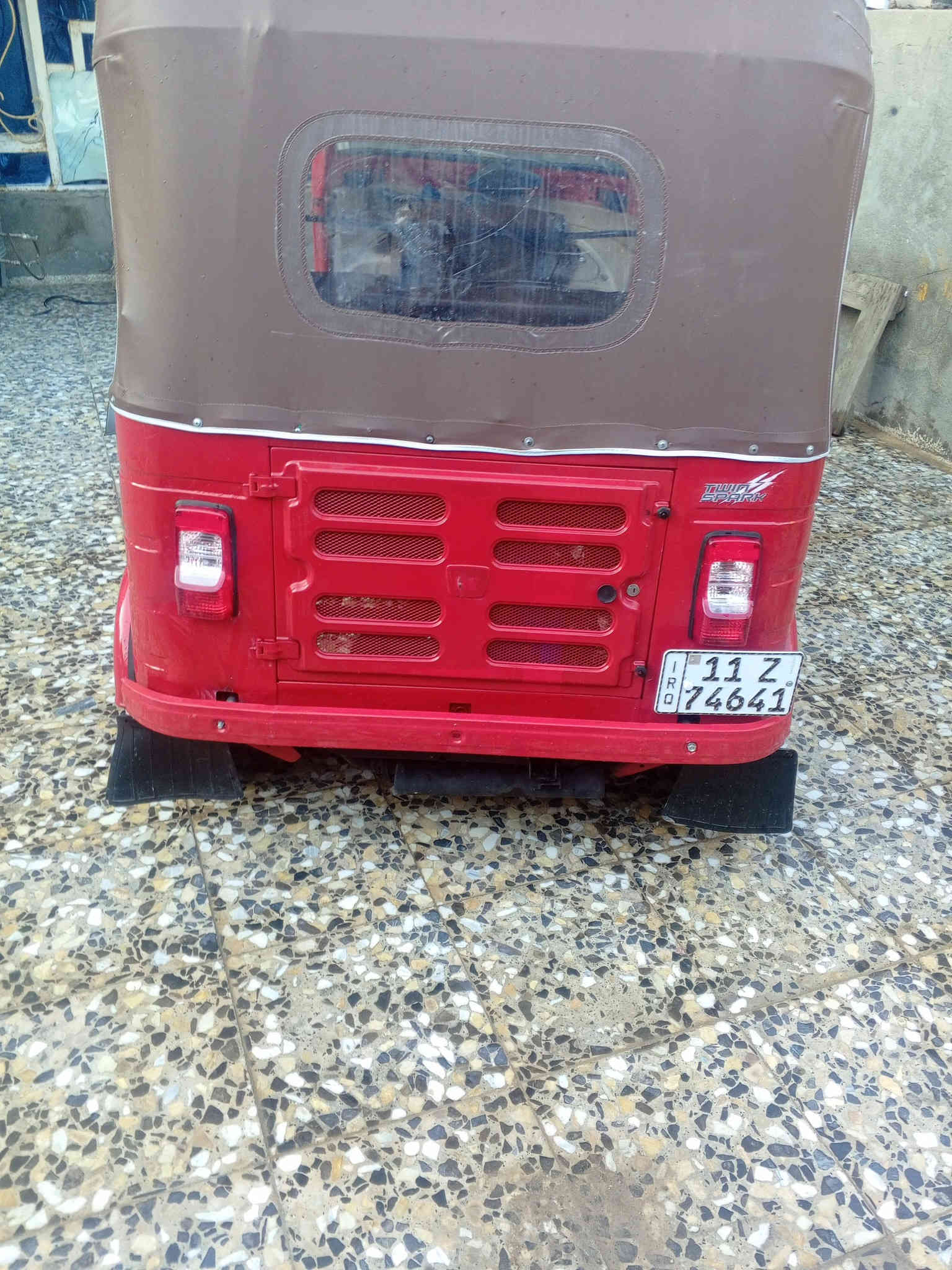 سلام عليكم تكتك 18 شهر 12 طابه ب19 رقم وسنويه  تحويل ثاني يوم  سعره 4و700تفصيل داخل لفديو مكاني سبع قصور شارع أبو علي*********** ما متوجد عل فيس
