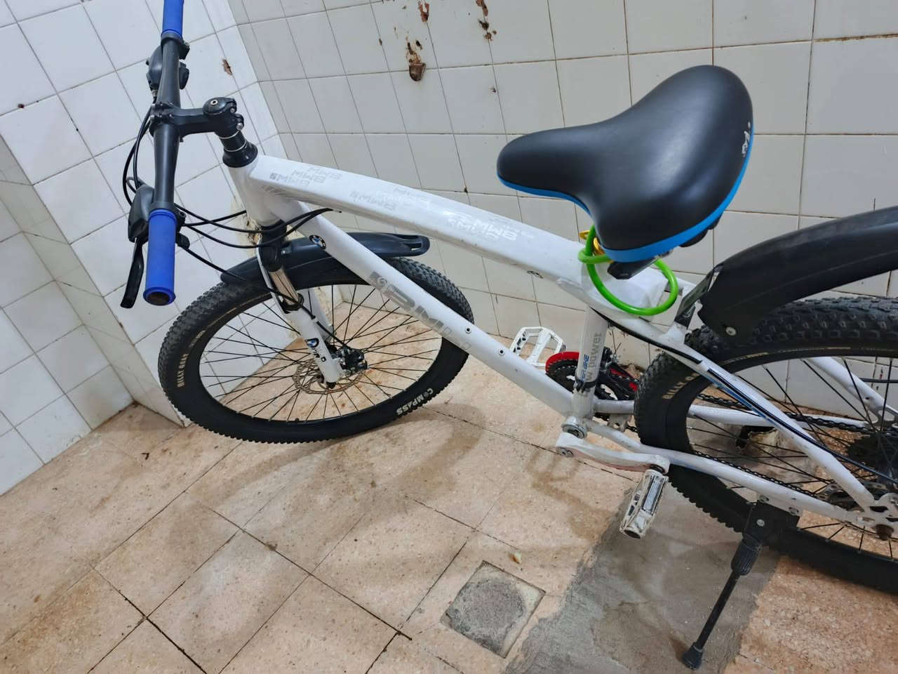 بايسكل BMW نضافه 100%100 بدالات 2

 خلفي ومامي الخلفي 7 نمر ول مامي 3 نمر 

الشراي يجي خاص الموشراي لا يعامل


**إذا كنت صاحب هذا الإعلان وتريد حذفه لأي سبب، رجاءا أرسل رسالة إلى الدعم الفني**