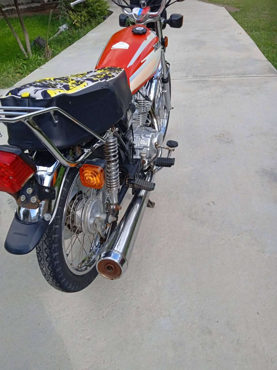 نامه شلامجه أصلي أيراني موديل 22
أوراق أصولي لاستفسار الاتصال على الرقم ***********
