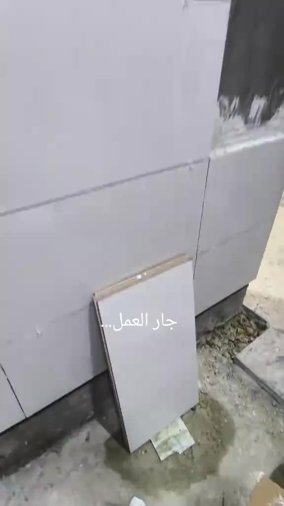 أبو علي العمل جميع انواع السيراميك و البورسلين عمل درجه اولى ستلام مهندس و بسعار مناسبه العمل في البصرة فقط التواصل ***********
