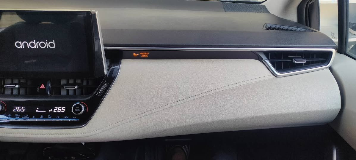 كورلا وارد خليجي للبيع موديل 2020 ضرر بس باب السائق ***********
