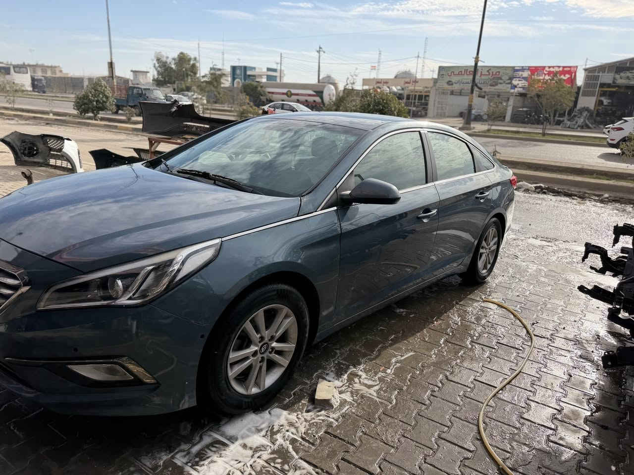 سلام عليكم
سوناتا 2016 وارد امريكي 
مبدل بيه البنيد ومصبوغ مكفول شواصي ولغود مواصفات عاديه 
 مكاني حله ***********
سعر ١٢٠ وبي مجال
