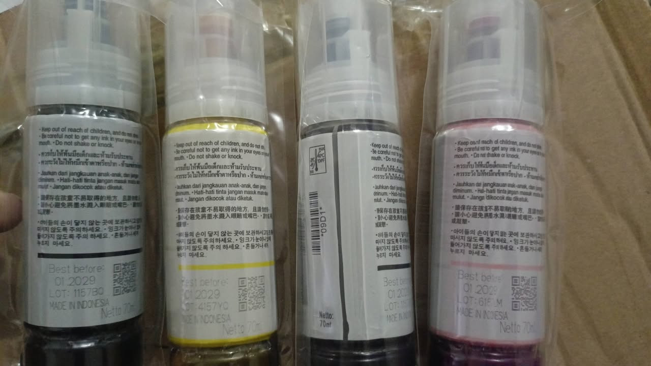 السلام عليكم  حبر طابعة ايبسون الاصلي 057 متوفر مفرد وجمله
***********
