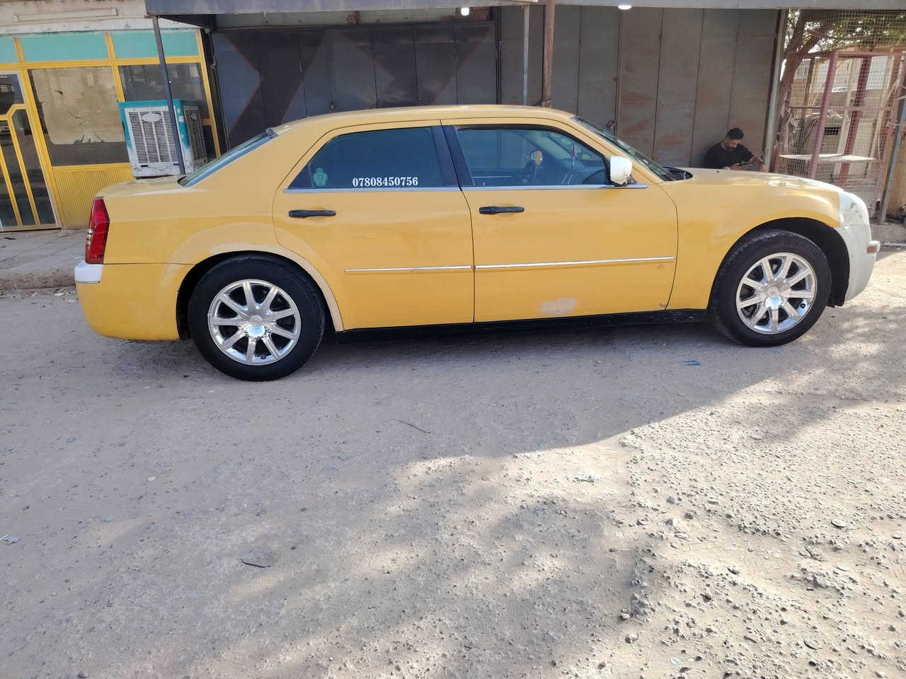 سلام عليكم أوباما 2009 أصل جاهزه منكلهن سياره مناسبه لليريد ابعببش كامله معاملته بس تبصم فقط تدفع غرامات مرورية مصفره خط وبحث خطهه كوت بغداد عنواني ذيقار *********** مراوس ترهم
