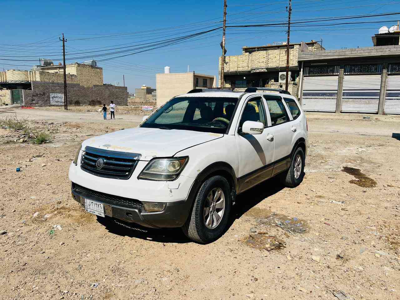 سلام عليكم للبيع كيه مهافي موديل 2013 رقم بغداد تحويل مباشر اخوان سياره بيهه جفيه خفيفه ومعمره بس تعمير مو حلو سياره كير ومحرك محور بطه 3000مكاني بغداد السعر 63//. استفسار ***********
