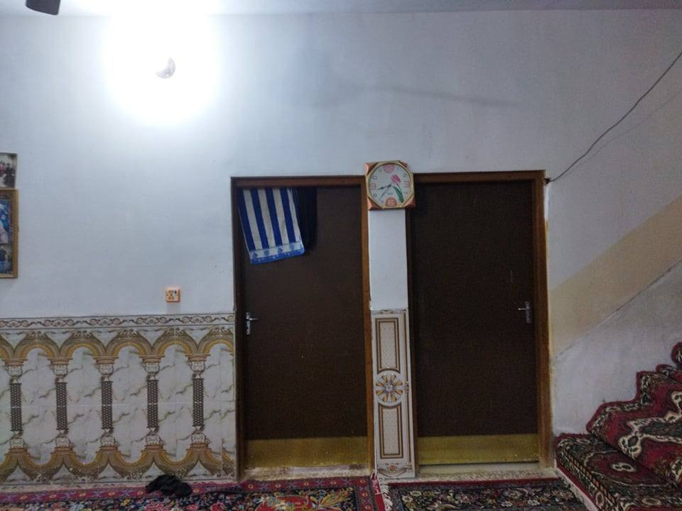 سلام عليكم بيت اللبيع 
المساحه 250  خريطه جديده +غرفتين +صاله +استقبال +مطبخ +گراج سياره قرب المستشفى الجديده حي البيادر   الا ستفسار على هاذا الرقم ***********
