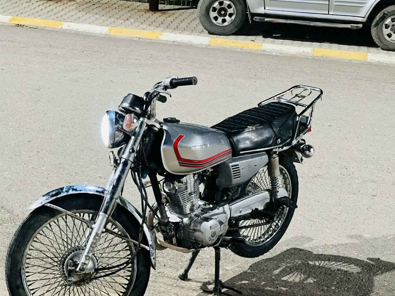 سلام عليكم للبيع سونيك 22 غطاص كهربائيات كوله شغال مابي اي عيب لا صوت ولا صرف بشرط شلعه معدل فول تاير ل تاير بشرط سعره ع خاص مو شراي لدوخني ***********
