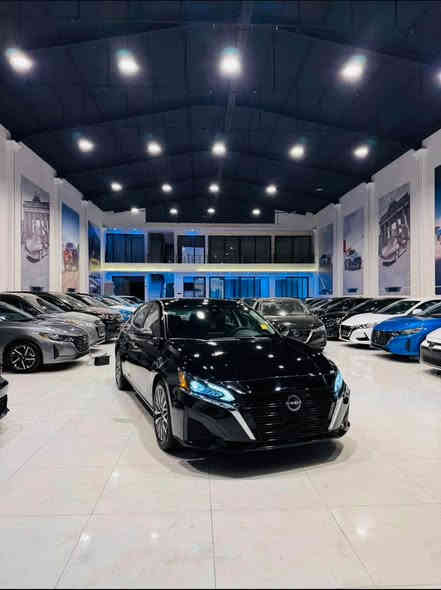 السلام عليكم 
للبيع نيسان التيما اسود 2025 SV 
محرك 2.5 
ماشي8 الف ميل 
سياره بدون قطرة صبغ من دعامة لدعاميه شرط 
سياره بس بيها شبر تعديل بارد و 
باب تبديل شركة بدون صبغ 
ارباك بس برده ماباقي كلها بشرط
سياره بدون شخوط و رصعات و بقصات شرط
سياره بدون رقم ترقيم شمالي فقط 
تكلفة 12.5 ورقه ونص
ملاحظة صوار حادث موجوده في المنشور 
اي استفسار عن سيارة خاص او واتساب مفتوح 

‏￼واساب ***********
واساب*********** أربيل
