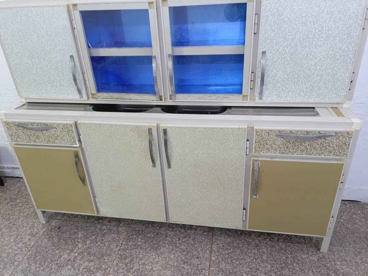 كاونتر قطعتين سنك وملحق مترين اخو الجديد تفصال ثكيل جداً جداً ونظيف لسعر مع التوصيل 225 بي مجال لشراي توصيل بغداد


**إذا كنت صاحب هذا الإعلان وتريد حذفه لأي سبب، رجاءا أرسل رسالة إلى الدعم الفني**