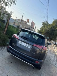 راف4 موديل2018Xle رقم بغداد هزة وسنوية جدد وبأسمي جاهزة للاخير صبغ ٣ ق...