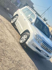 لاند كروزر • ٢٠١١