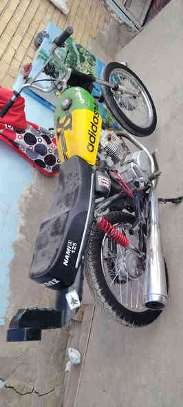 سلام عليكم شلونك شباب دراجه للبيع مكفوله من مكينه وشاصي الدراجه كلك الدراجه مال جنااي اكفلكياه من السرقه اسويلك كاتبه شارع رقم الهاتف *********** متواجد واتساب
