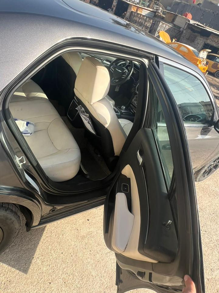 ‏سلام عليكم موديل 19
‏سيارة فول ‫1‏÷1‬
‏3 قطع صبغ فقط ￼
‏ سيارة جاهزة أي نقص ما أبي 
‏عنوان بغداد البلديات 
***********￼
