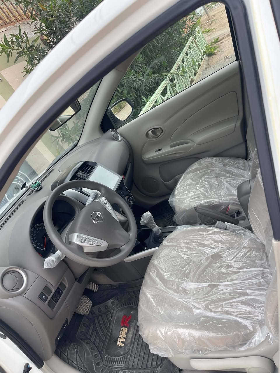 نيسان صني 2025 مصري كفاله عامه  على وضع شركه سبيره ما نازل بيه فقط هاي الدحجه الي بالعتبه الباقي كفاله سوناره موجود ماشيه 55 مكاني نجف سعره120 وبيه مجال ***********
