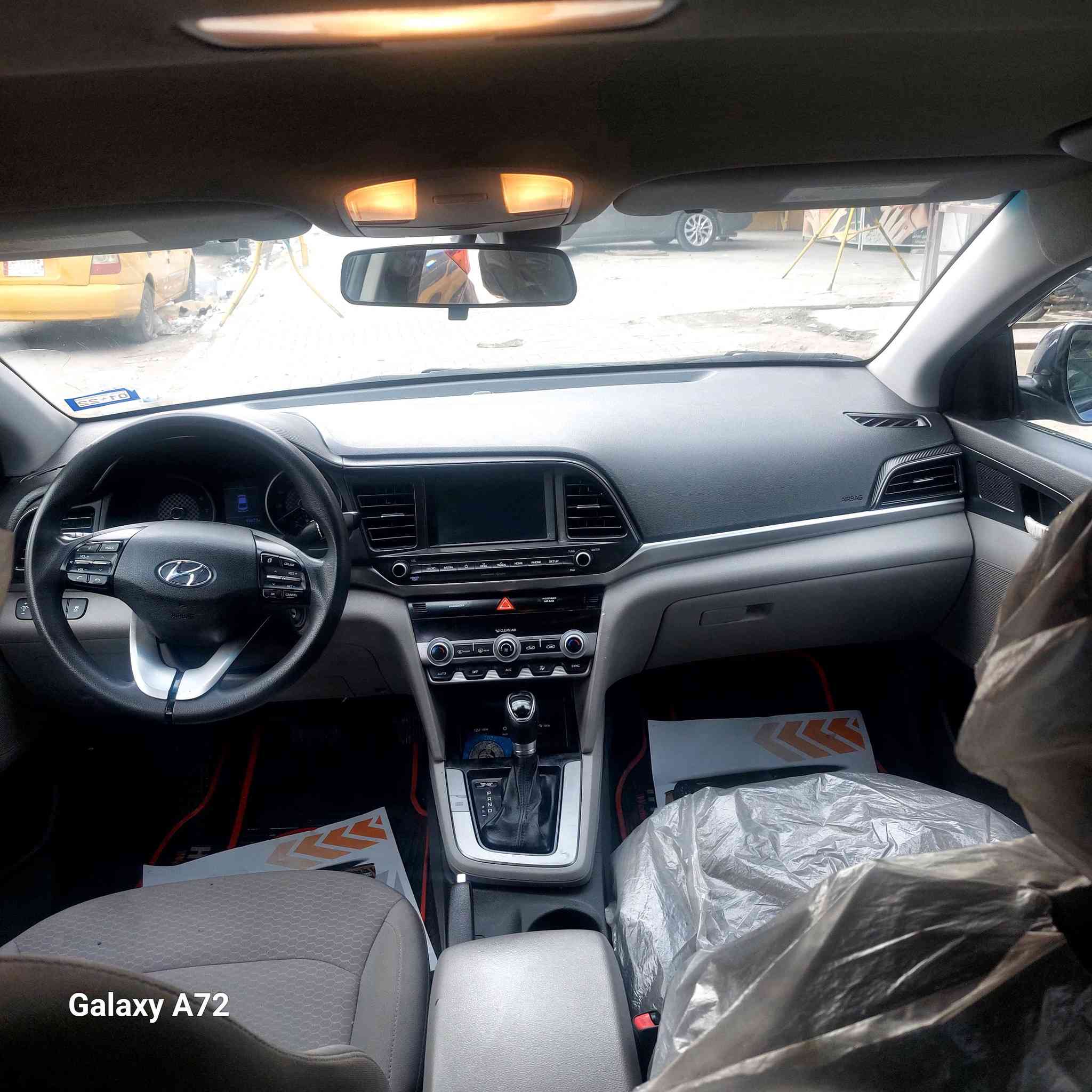 معوقين بغداد وكاله عامه مطلقة وصاحبه شاب
محرك 2000 دوش كير 8نمر تبريد ثلج تخم تاير جديد 
رادار امامي وخلفي 
مثبت سرعه
مانع نزلاق
قياده ذاتيه
توقف ذاتي 
سياره جديدة مابيه حادث وارده سرقة شاشة فقط وضرر بسيط بجاملغ السايق 
مكاني بغداد سعر 11500$ وبيه مجال
ستفسار ***********. / sim ***********
