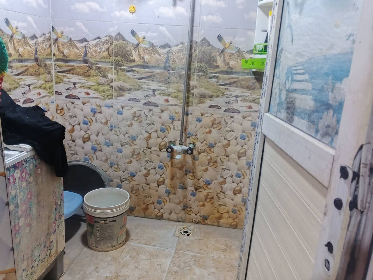 بيت زراعي للبيع مساحه 210 طريق سوق الشيوخ فضليه نزله مدرسه الامام لباقر ع تبليط مباشر لبيت يحتوي على ثلاث غرف وصاله ومطبخ وصحيات وديوانيه وساحه ومحل جبير اسواق قريب ع شارع العام يبعد 70 متر عن شارع 
وسعر معقول 48 وبي مجال ***********
