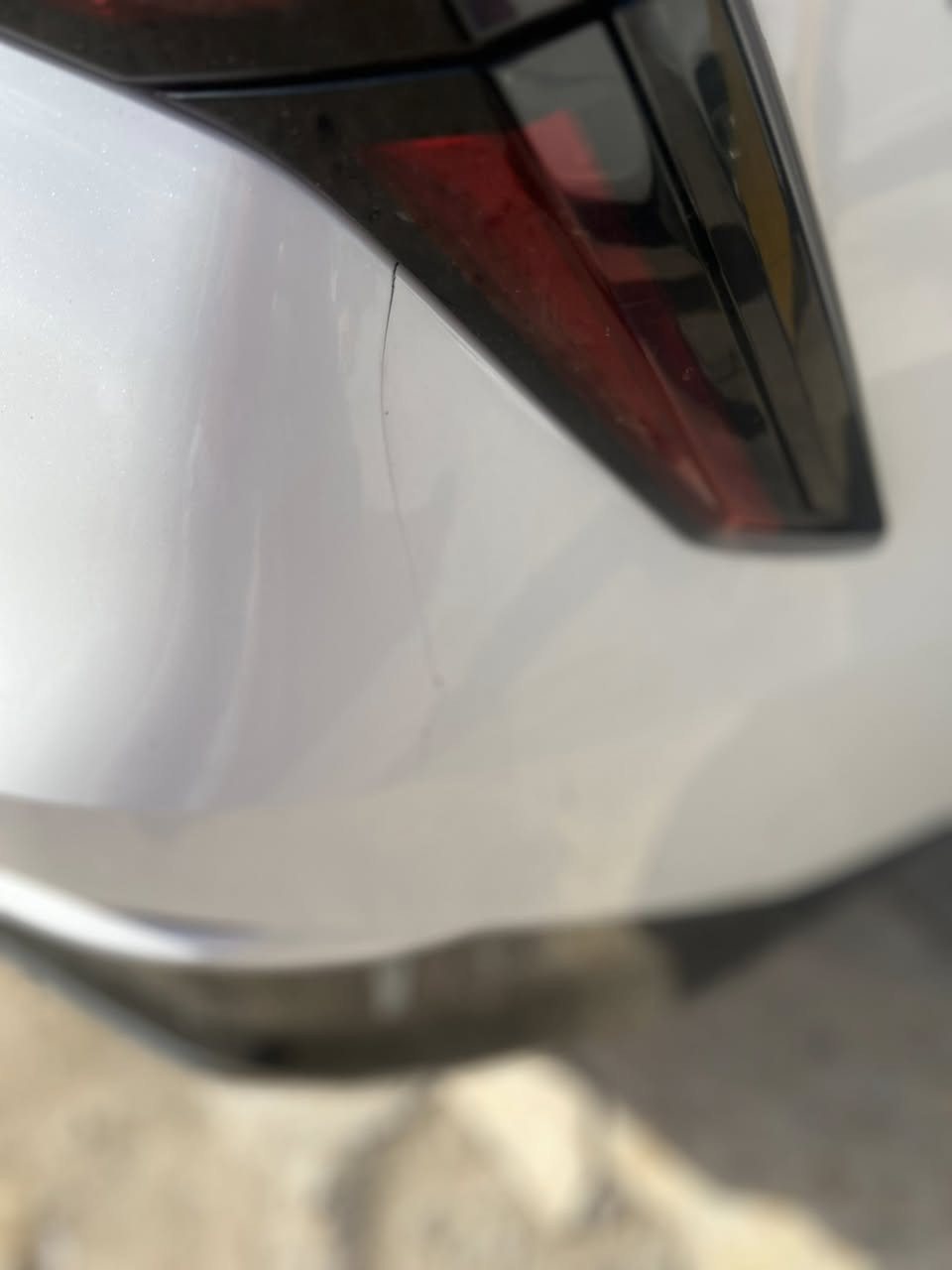 السلام عليكم
للبيع K5 2024 شكل 2025 خليجي 

فول مواصفات 🔥

1-بنوراما بلكامل

2- بصمات عدد 4 (بصمة تشغيل وبصمة أبواب وبصمه جنطة)

3- كشنات جلد

4- تبريد بيانو

5- كامرة خلفية

6- أنظمة قيادة عدد 5 

وبعد بيها مواصفات 

رقم بغداد ابسمي 

محرك 2500 جتي لاين تنفس طبيعي 

ماشية 43 الف 

سيارة جديدة 

سيارة جاهزة ما ناقصها شي 

السعر 230 $ 

اي استفسار *********** 

مكان بغداد الاسكان مقابل كلية العلوم الاقتصاديه
