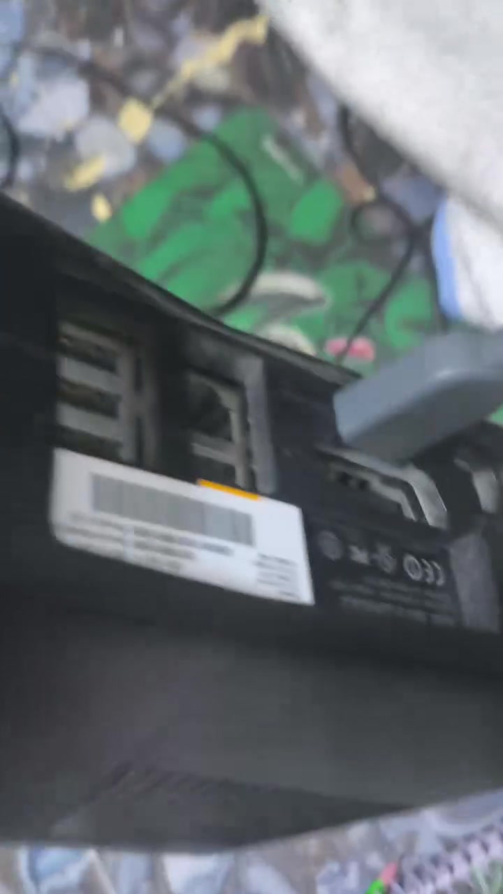 السلام عليكم عندي Xbox 360 نضيف العاب قويه 34 لعبه معه ثاني يده واحد شحن و ثاني وايا مكاني صلاح الدين مدينة تكريت


**إذا كنت صاحب هذا الإعلان وتريد حذفه لأي سبب، رجاءا أرسل رسالة إلى الدعم الفني**