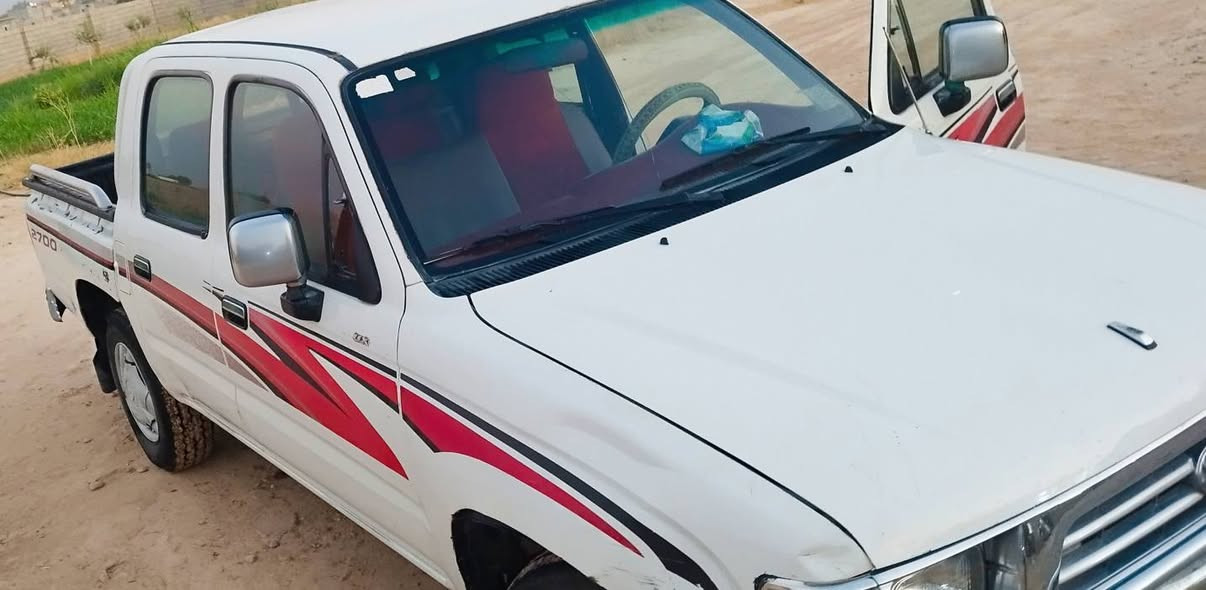 تويوتا بيك اب 2000
محرك+كير شرط 

رقم صلاح الدين  مشروع وطني 
مكفولة من الصبغ والتبديل فقط 
باب البودي تصليح+رصعات بسيطة 
تايرات جدد 
صدر جديد 
السعر 105 وبي مجال 
مكان السيارة الحويجة/الزاب 
رقم صاحب السيارة ‏‪***********‬‏
