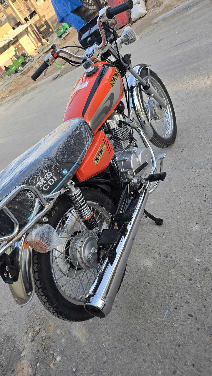 اربعه كير ناما متياز موديل 2025 صارله 3 اشهر طالعه من المعرض اوراق سكنر مالات وكيل كاملات وبسمي مكينه شرط الفحص برغي مامفتوح بيها شلعه وتراي ونعومه خير من الله كهربائيات كلها شغاله والدراجه نضيفه ونضافته كدامكم بلصور رايدها 625 وبيها مجال بسيط للشراي مكاني كربلاء اليريده يتصل ويدلل بخدمته 
***********
