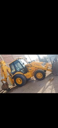 شاحنة • موديل ٢٠٠٠ • ديوانه ٢٠٢٦