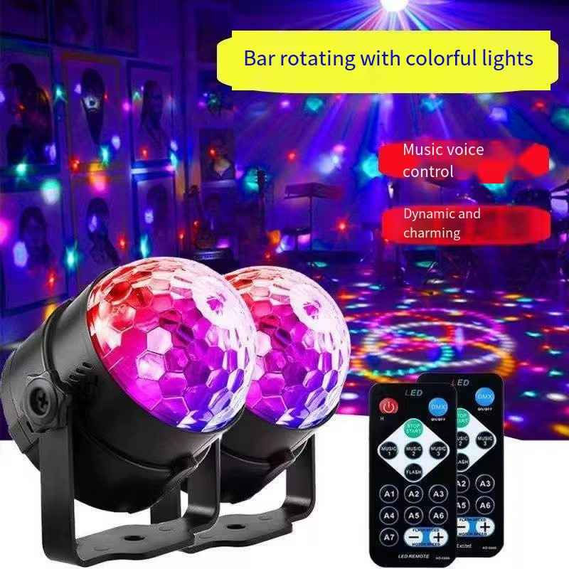 إضاءة حفلات LED Magic Ball مع ريموت كنترول

• إضاءة حفلات LED مدمجة بتأثير Magic Ball تضيف أجواء مميزة للحفلات والمناسبات داخل المنزل.

• تعمل بقدرة 3 واط أو 6 واط (حسب الموديل 3x1W أو 6x1W) لإضاءة واضحة ومناسبة للأماكن الداخلية.

• مزودة بريموت كنترول للتحكم السريع بالتشغيل والإيقاف، أوضاع الإضاءة، ووضع الصوت.

• تدعم وضع التفاعل مع الصوت (Sound Active) مع عدة أنماط: إضاءة ثابتة، ديناميكية، وتأثير ستروب.

• إمكانية التحكم بسرعة دوران المحرك من خلال أزرار التحكم.

• مصممة للعمل على كهرباء AC 100-240V أو عبر DC 5V/1A.

• نوع المنتج: LED Party Light
• التأثير: LED Magic Ball
• مصدر الإضاءة: 3x1W أو 6x1W
• القدرة: 3 واط / 6 واط
• العمر الافتراضي للمصدر: 200,000 ساعة
• الكهرباء AC: ‏100-240V / 50-60Hz
• الكهرباء DC: ‏5V / 1A
• الاستخدام: داخلي

محتويات العلبة:
• جهاز إضاءة LED Party Light
• ريموت كنترول
• ورقة تعليمات الاستخدام بغداد, العراق


**إذا كنت صاحب هذا الإعلان وتريد حذفه لأي سبب، رجاءا أرسل رسالة إلى الدعم الفني**