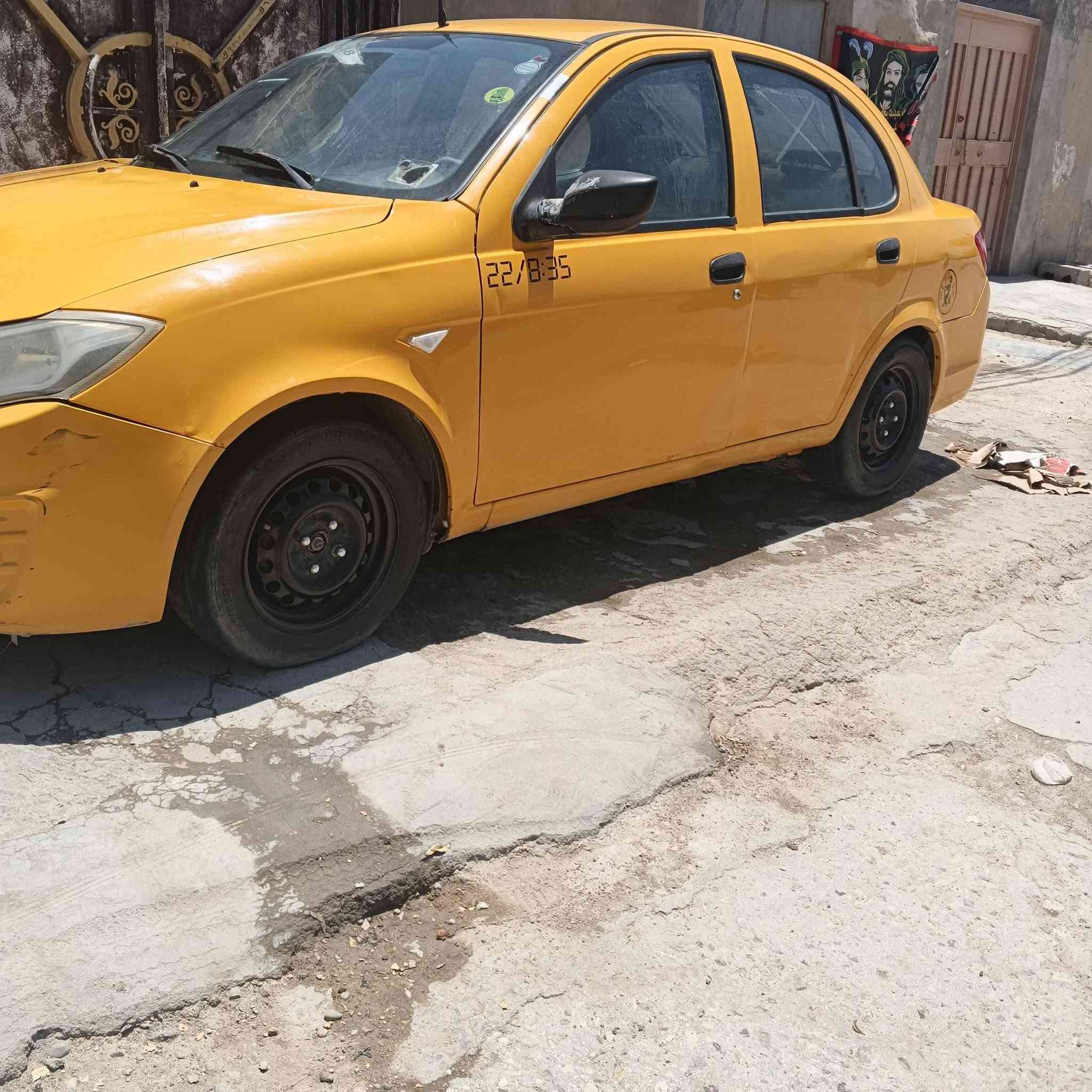 سلام عليكم 
ساينا 218 حره 
السياره حلوه و نضيفه بيها بيبان العبري مرشوشات 
و الباقي كفاله 
السياره نقصها حداديه 
رقمها بابل 
مالكها هنا بل الديوانية ويرد مداور 
سعرها 45
راح اخلي رقمي و بخدمت الشراي 
مكاني ديوانيه حي الوحده 
***********
