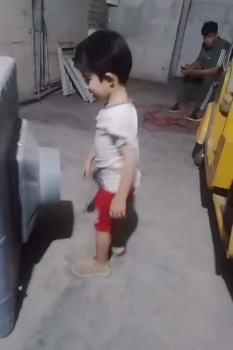 سلم عليكم ورحمه الله للبيع 70الف الشعب حي أور ***********
